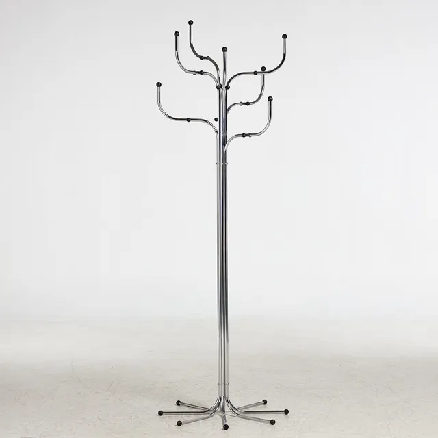 SIDSE WERNER. "Coat tree", klädhängare / tamburmajor, för Fritz Hansen, förkromad metall.