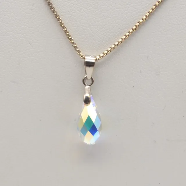 TROPFENFÖRMIGER KRISTALL ANHÄNGER MIT AURORA BOREALIS EFFEKT, VENEZIANISCHE KETTE UND SCHLAUFE AUS STERLINGSILBER, VINTAGE.
