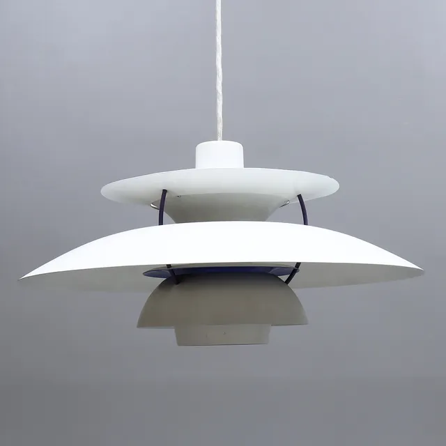 POUL HENNINGSEN. Taklampa, PH 5, Louis Poulsen, omärkt.