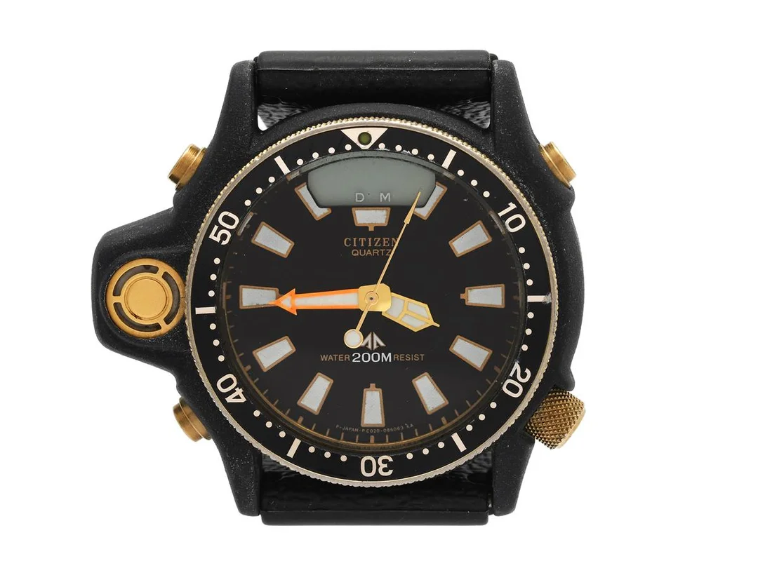 CITIZEN, Promaster Divers (200M), Aqualand, Serie nr. 0020167, Boett nr. C028-088077 Y / GN-4-S, herrur, 51 x 39,5 mm, svart stål, analog/digital, quartz, mineralglas, defekt (går ej), gummiband, ca 1990. — Klockor/Citizen — Kaplans