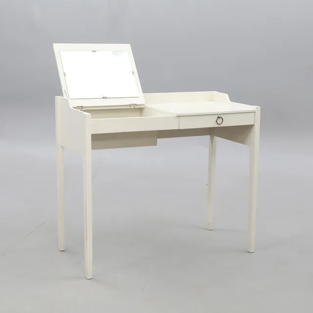 SMINKBORD, nedfällbar spegel.