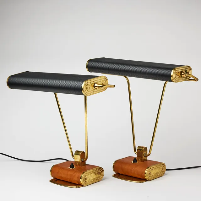 EILEEN GRAY. TILLSKRIVEN. Bordslampor, ett par, Jumo, Frankrike 1940-tal.