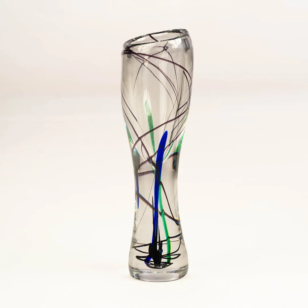 VICKE LINDSTRAND. Vas, "Abstracta", Unik, Glas, Kosta. — Art glass — Norrlands Auktionsverk