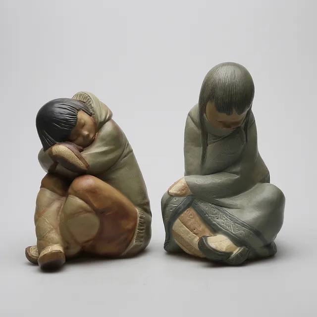 JUAN HUERTA FÖR LLADRO, två figurer i form av innuiter.