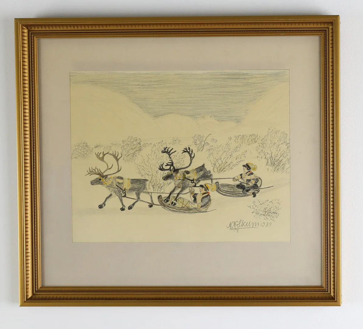 NILS NILSSON SKUM. blandteknik på papper, slädfärd med renar, signerad och daterad N.N Skum 1938. — Paintings — Hälsinglands Auktionsverk