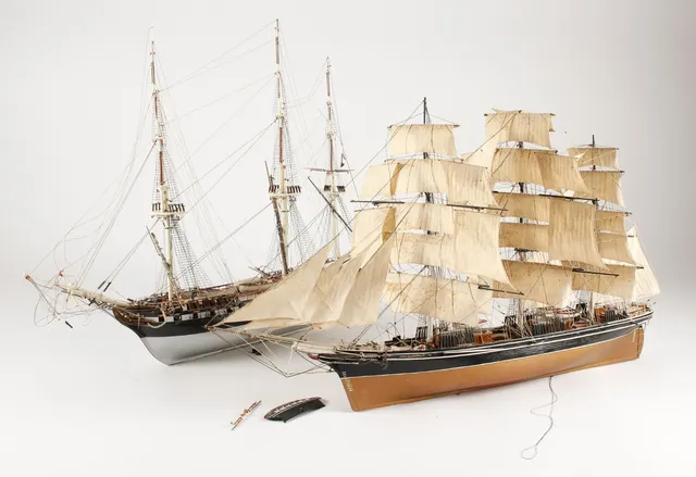 To modelskibe. 'Cutty Sark' og 'Constitution' (2)