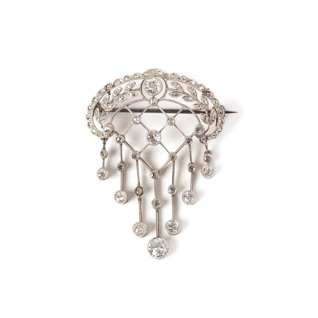 BROSCH, Belle Époque 14K guld och platina med gammalslipade och rosenslipade diamanter. — Brooches & Pendants — Stockholms Auktionsverk Fine Art