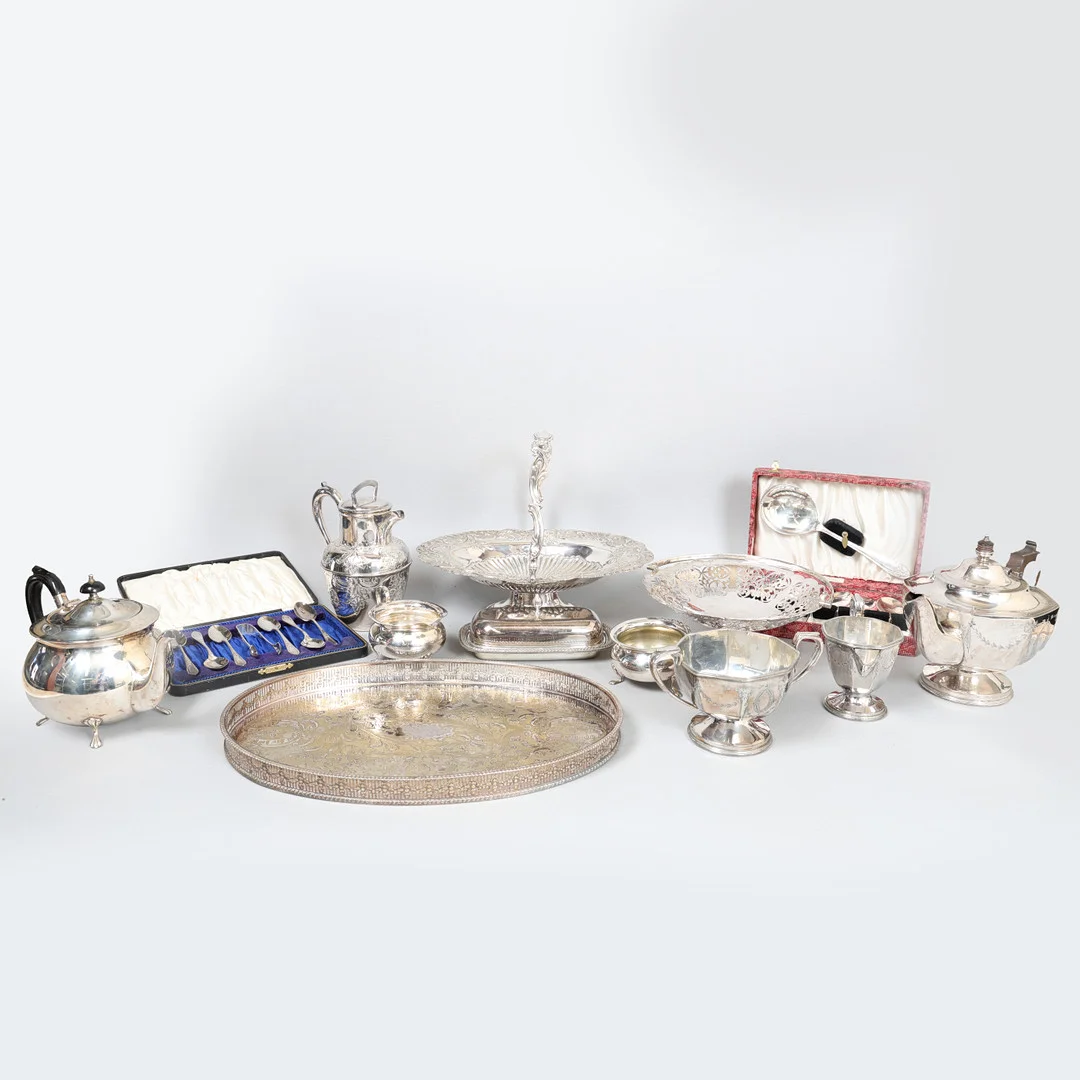 A COLLECTION OF SILVER PLATED WARE (QTY). — Silver plated — Bishop & Miller