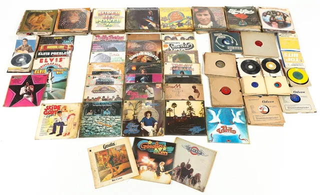 Collection LPs and singles i.a. Gasoline, Elvis Presley, etc. (1 moving box)