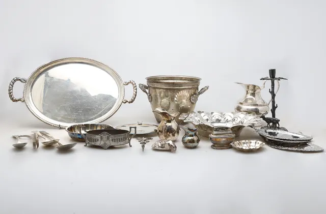 Several items in silvery metal, 20th Century.