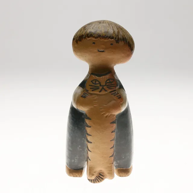 LISA LARSON. figurin, stengods, "Pelle" ur serien Larsons Ungar, Gustavsberg.