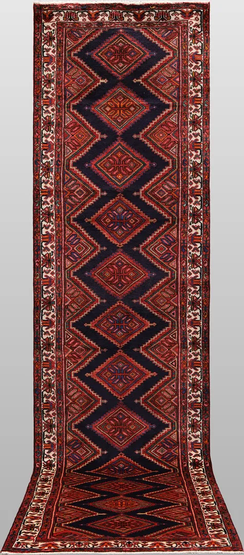 ORIENTMATTA. Hamadan gallerimodell, 388 x 100 cm.