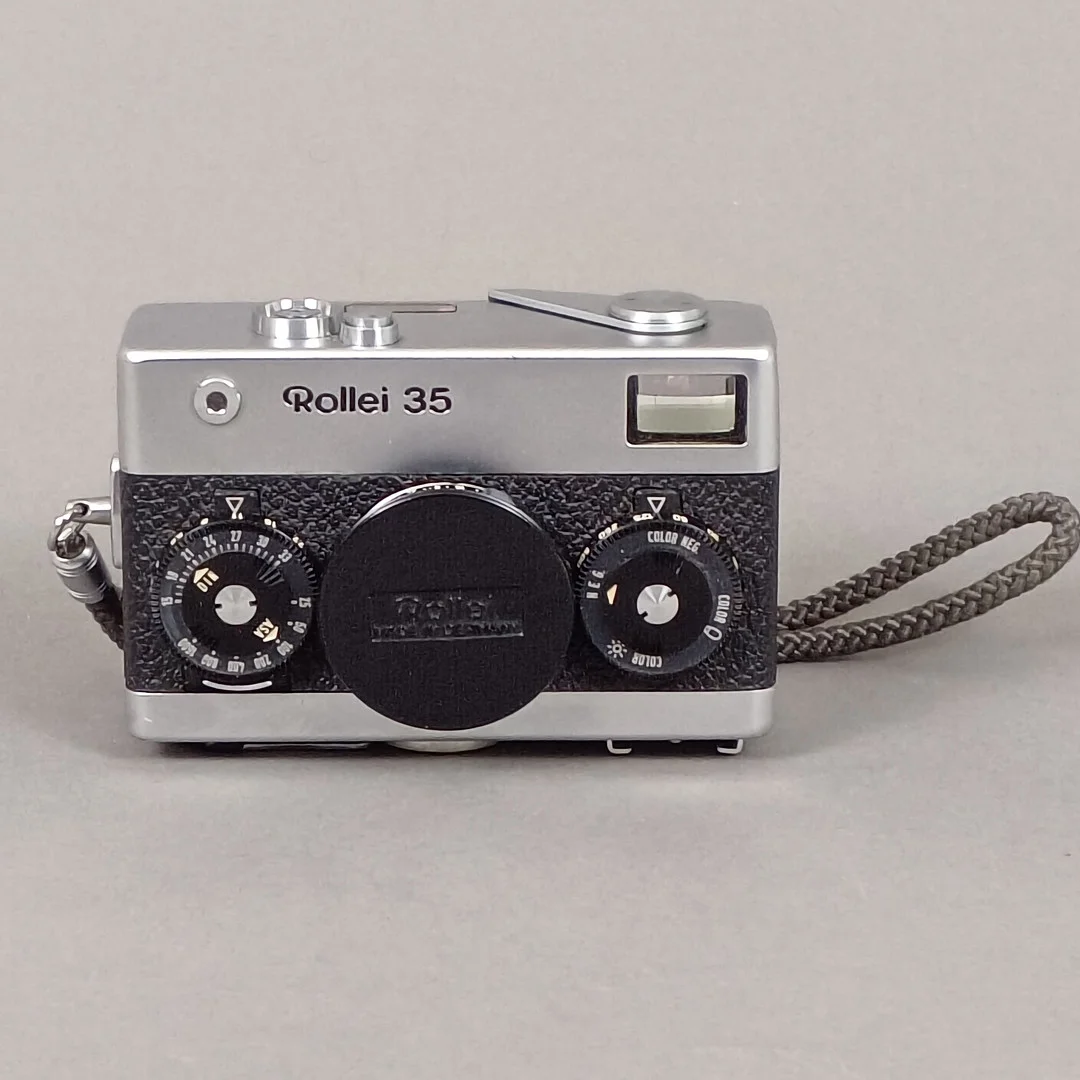 - KOMPAKTKAMERA ROLLEI 35 - "Made in Germany", Franke & Heidecke. — Cameras & accessories — Auktionshaus Blank