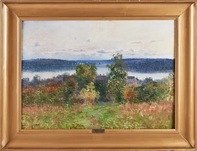 JOHN KINDBORG. Sommarlandskap med hus vid sjö, olja på duk.