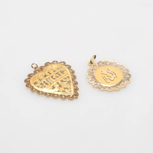 HÄNGEN, 2 st, 18k guld, vikt ca 12 gr.