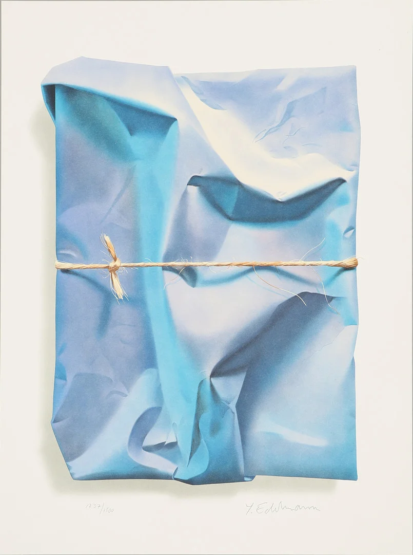 YRJÖ EDELMANN. "Stringed blue ocean", färglitografi, stämpelsignerad och numrerad 1237/1500. — Engravings & Prints — Crafoord Auktioner Malmö
