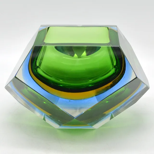 FLAVIO POLI. GROSSE MURANO DESIGNERSCHALE, STUDIOGLAS, SOMMERSO, FACETTIERT, ITALIEN, UM 1950.