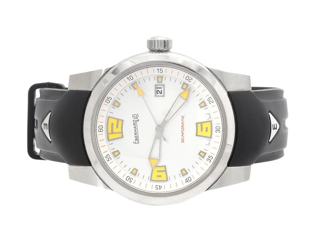 EBERHARD & CO, Scafomatic, Cal SW 200, Serie nr. 0807, Boett nr. 41026, herrur, 42 mm, stål, automatisk, safirglas, datum, gummiband, originalspänne, ca 2017, box. — Klockor/Eberhard & Co — Kaplans