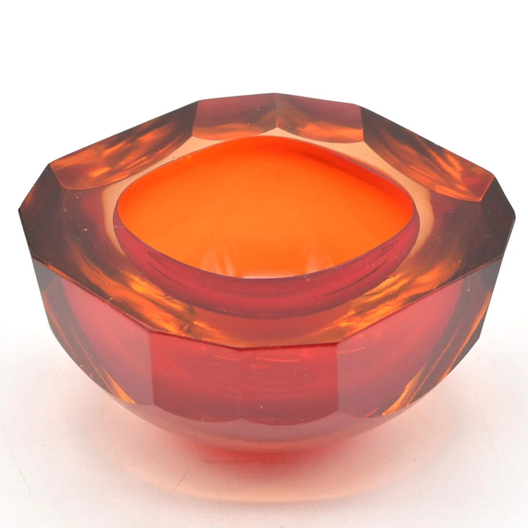 FLAVIO POLI. MURANO DESIGNERSCHALE, STUDIOGLAS, FACETTIERTE WANDUNG, SOMMERSO, ITALIEN, UM 1960ER JAHRE. — Art glass — Kunst- und Auktionshaus Kleinhenz