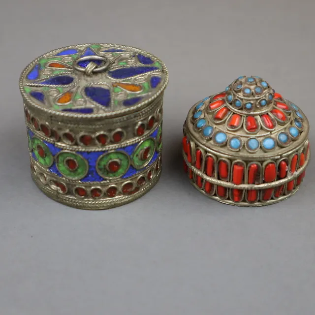 DECKELDOSEN, 2 Stk, orientalisch.