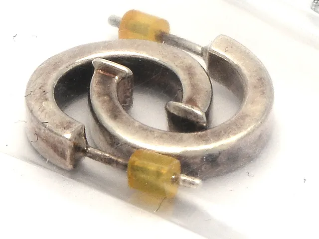 Örhängen 1par S925 3,6g med plaststoppers