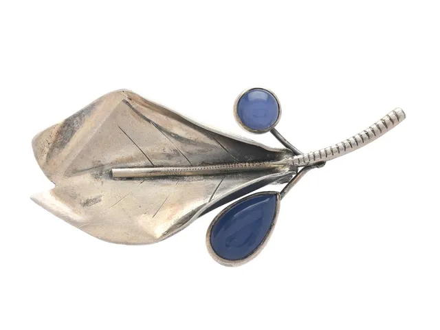 BROSCH, silver, kalcedon, Ge-Kå, Stockholm 1955, vikt 9,5 g.