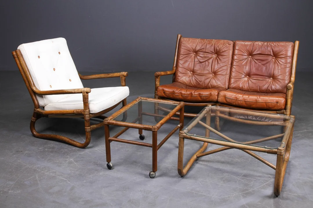 En samling møbler af bambus (4) — Furniture/Lounge suites, sofas — Lauritz