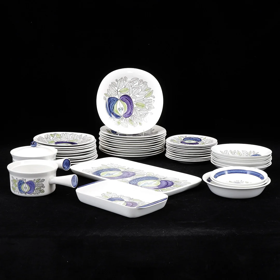 SIGRID RICHTER. Matservis, 44 delar, "Eden", Rörstrand, 1900-talets andra hälft. — Tableware — Växjö Auktionskammare