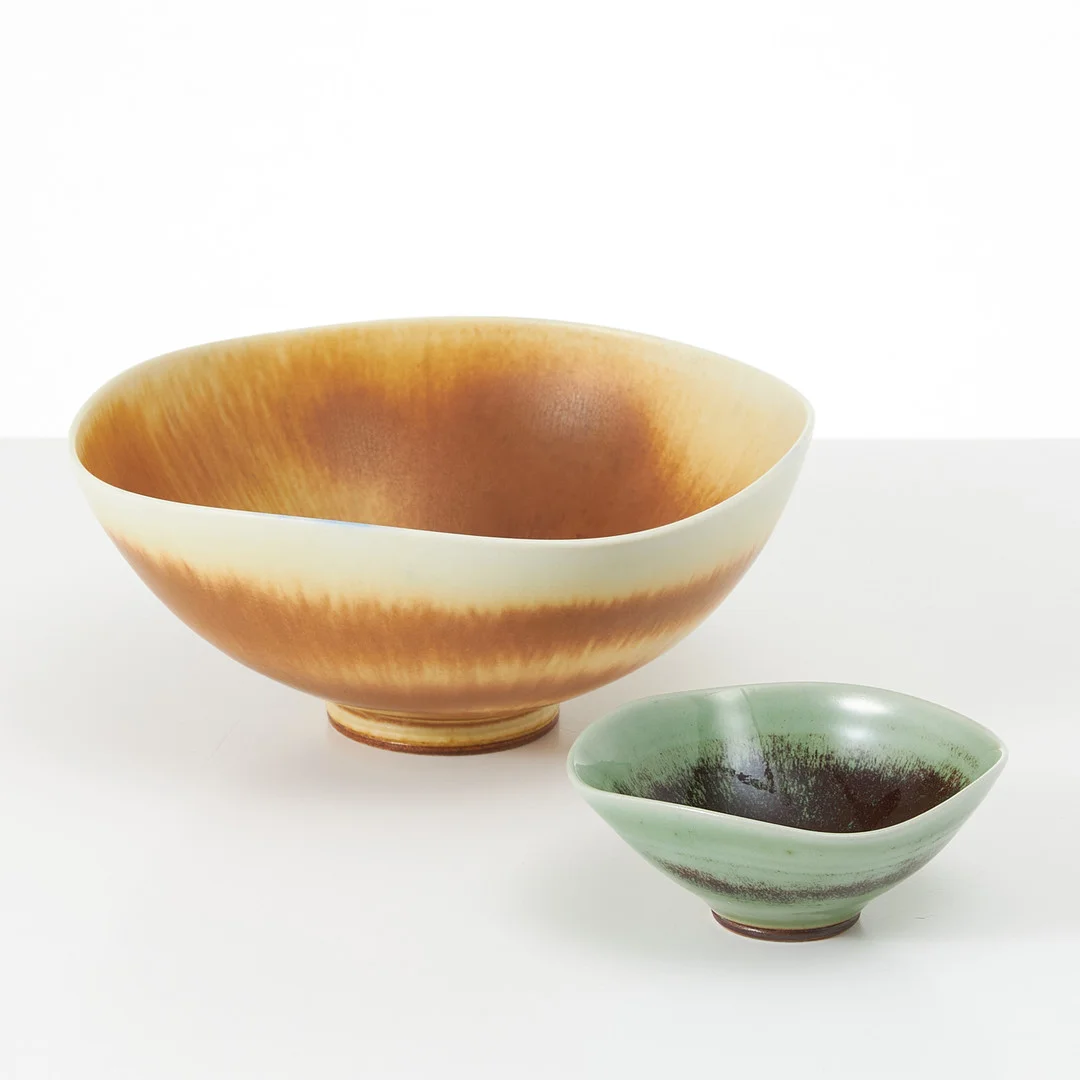 BERNDT FRIBERG. Skålar, 2 st., glaserat stengods, signerade, Gustavsberg Studio. — European — Stockholms Auktionsverk Magasin 5