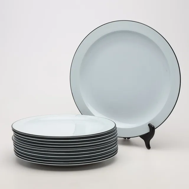 ROLF SINNEMARK. TALLRIKAR samt FAT, 11 delar, porslin, Rörstrand.