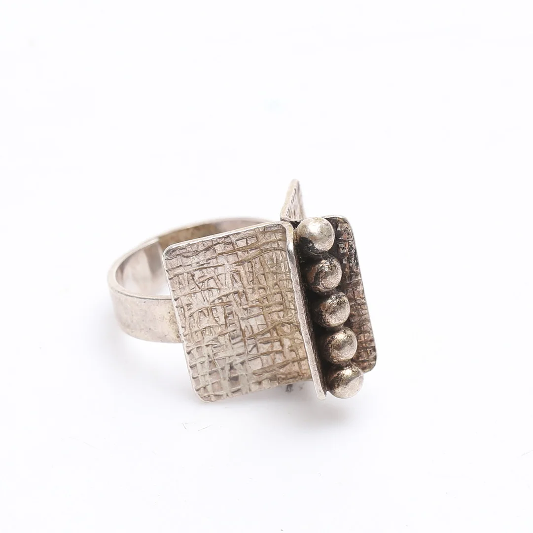 ELIS KAUPPI. Garnityr, 3 delar, silver, Kupittaan Kulta, Finland, 1970-tal. — Jewellery Suites — Gomér & Andersson Linköping