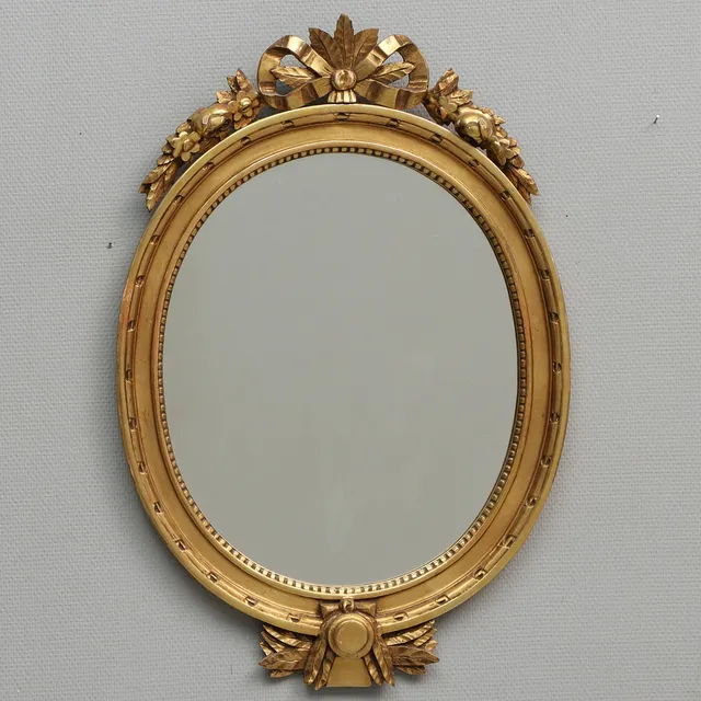 SPEGEL, förgylld, gustaviansk stil, Åke Österlunds Förgylleri, 1900-tal.