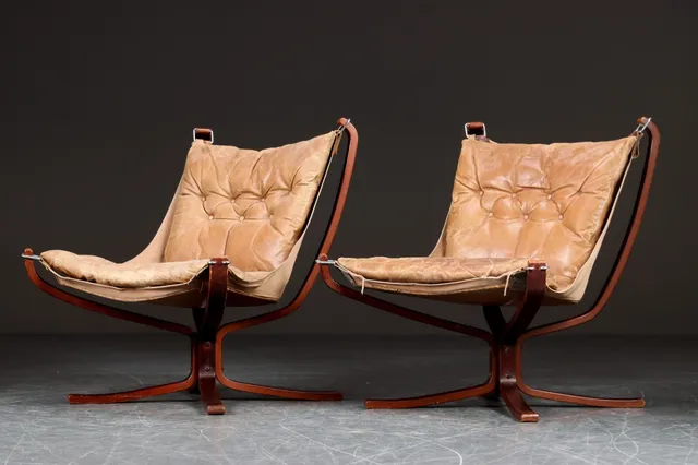 Sigurd Ressell for Vatne Møbler. Et par loungechairs / lænestole, model 'Falcon' (2)