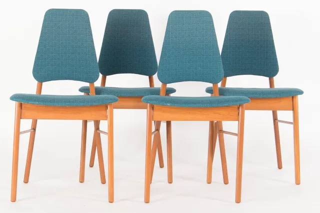 Danish furniture manufacturer. Four dining chairs with teak frames. (4)