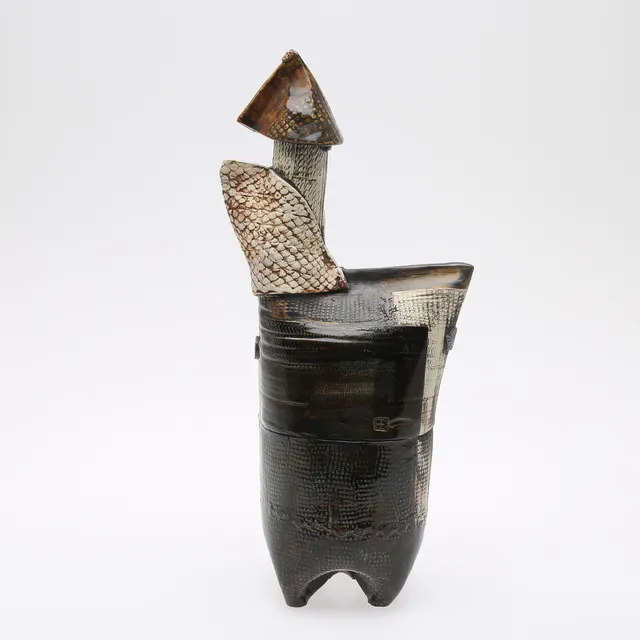 BENGT BERGLUND. SKULPTUR, GLASERAT LERGODS, GUSTAVSBERG.