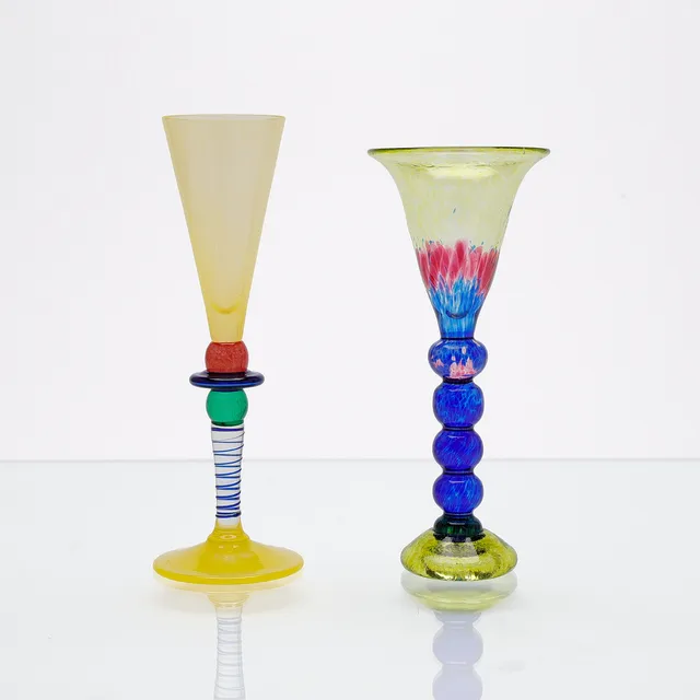 BERIT JOHANSSON. Snapsglas, 2 st, ett Gense, ett oidentifierat.