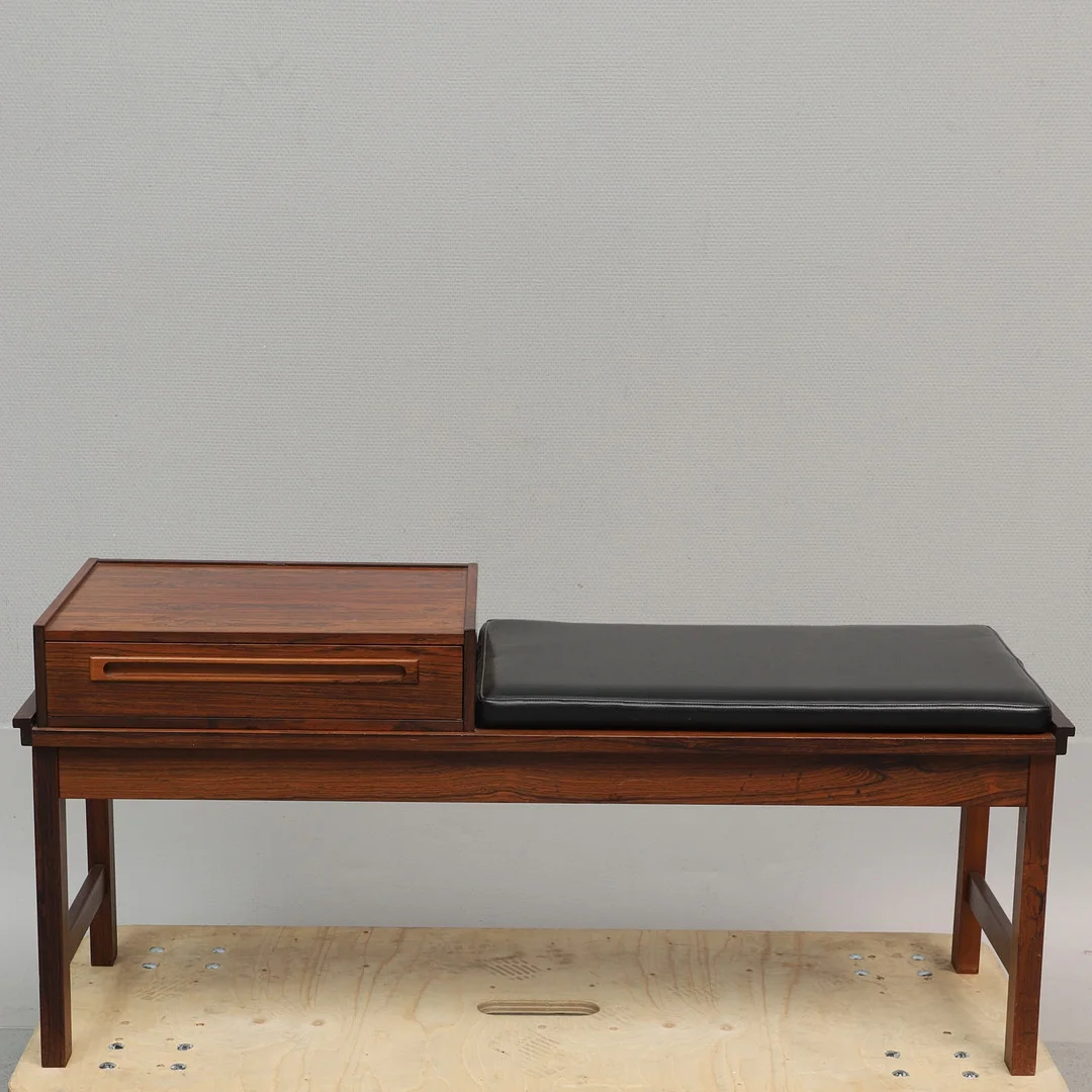JOHANNES ANDERSEN. Hallmöbel, Jakaranda, CFC, Silkeborg, Danmark, 1960-tal. — Other — Ekenbergs Auktioner