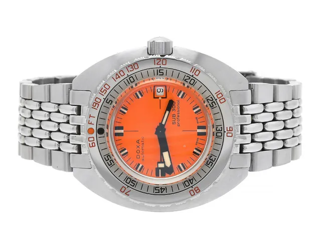 DOXA, SUB 300, Professional, "50th Anniversary", Chronometer, Cal ETA 2824-2, Verk nr. 6205, Serie nr. 139/300 Boett nr. 820.10 / 10.2016/04, herrur, 42,5 mm, stål, automatisk, safirglas, datum, originallänk, viklås, bok, CD-skiva, verktyg för länk, cert, december 2016, box. Limiterad och numrerad (Nr. 139/300).