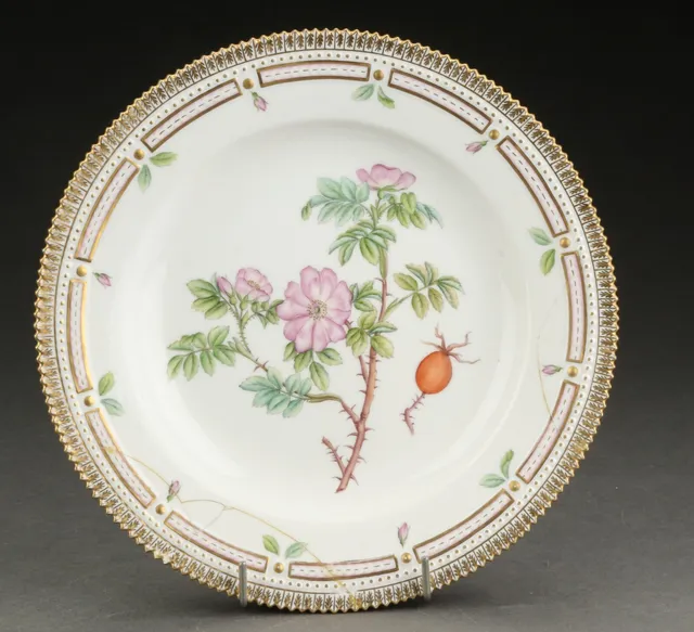Royal Copenhagen. Flora Danica tallerken, privat malet, 2. sort.