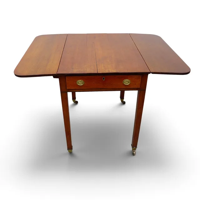 A CUT DOWN 19TH CENTURY MAHOGANY PEMBROKE TABLE.