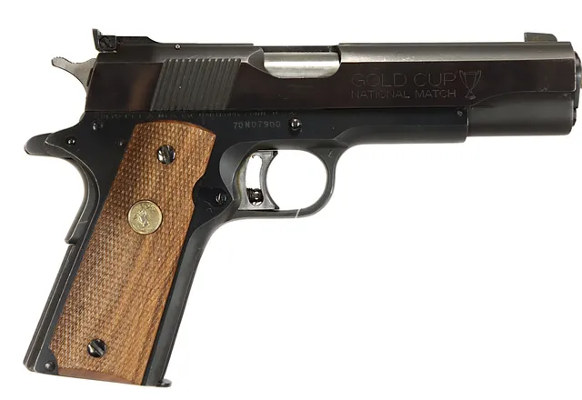 PISTOL, Halvautomatisk, fabrikat Colt, modell 1911 Gold Cup Nationalmatch Serie 70, kaliber .45 ACP, tillv.nr 70N07900, se-nr SE0524831.