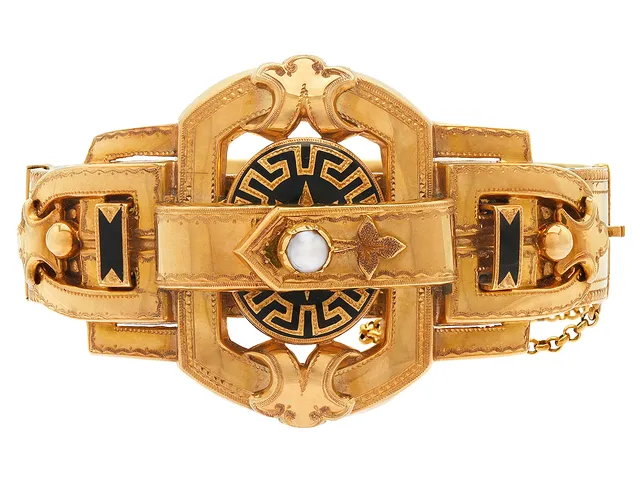 ARMBAND, 18K guld, svart emalj, pärla, antikt, Gustaf Dahlgren & Co, Malmö 1867, mått 5,8x5,0 cm, vikt 33,4 g, säkerhetskedja, bucklor.