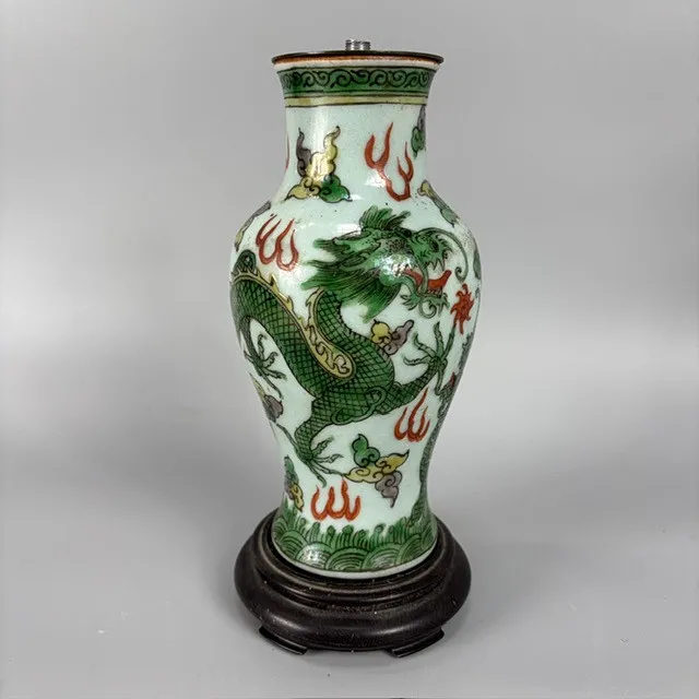 CHINESE VASE.