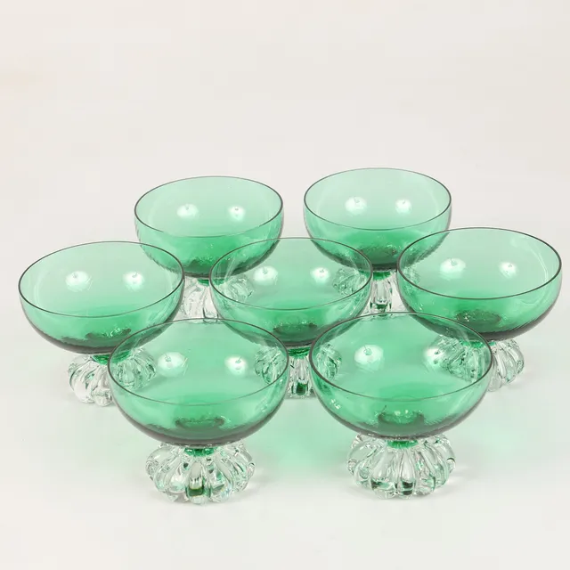 DESSERTSKÅLAR, 7 stycken, grönt glas, Åseda glasbruk.