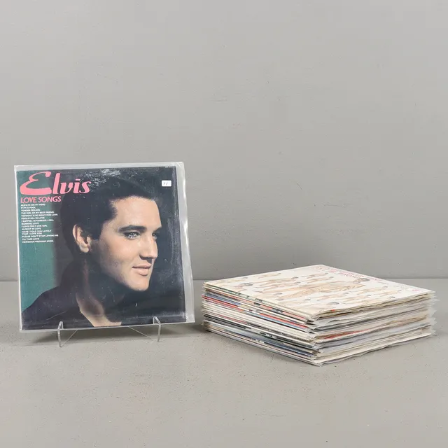 VINYLSKIVOR 27 stycken Elvis Presley.