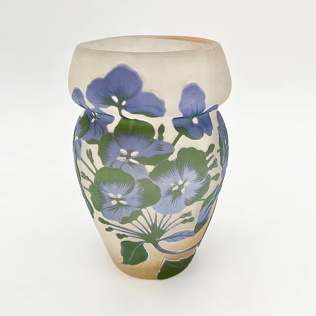 ÉMILE GALLÉ. HORTENSIE, SOUFFLE VASE, GALLÉ MIT STERN, UM 1904.