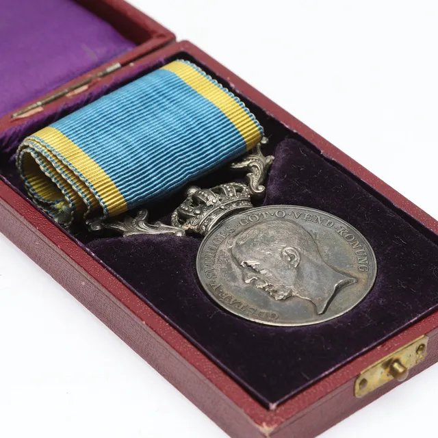 FÖRTJÄNSTMEDALJ, silver, Gustav V, 1932.