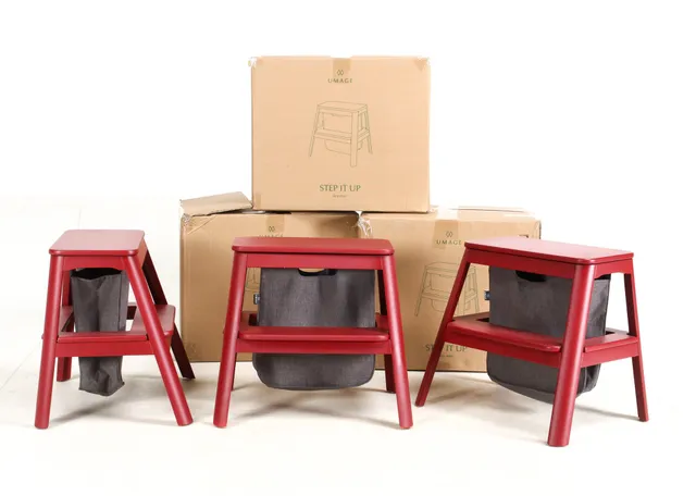 Jonas Søndergaard for Umage. 3 Stool / stool model Step It Up, Ruby Red (3)