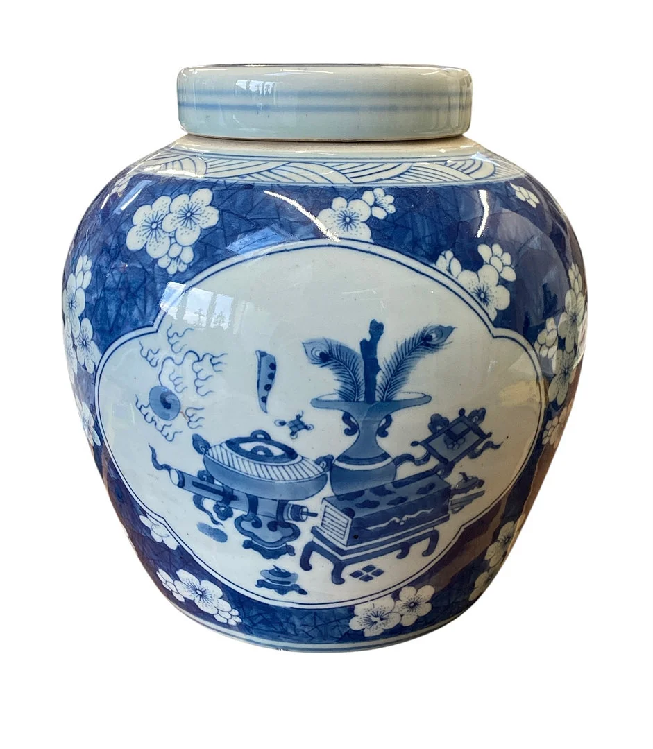 A LARGE LATE 19TH CENTURY CHINESE BLUE AND WHITE JAR AND COVER, KANGXI PERIOD. — Asiatica — Bishop & Miller