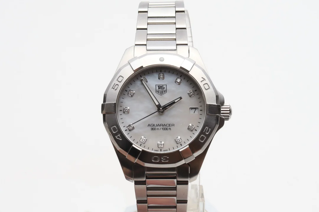 Tag Heuer 'Aquaracer Lady'. Midsize dameur i stål med brillanter og perlemorsskive — Watches and clocks/Ladies watches — Lauritz